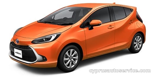 TOYOTA AQUA Z