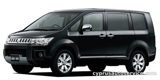 MITSUBISHI DELICA D5 G PREMIUM