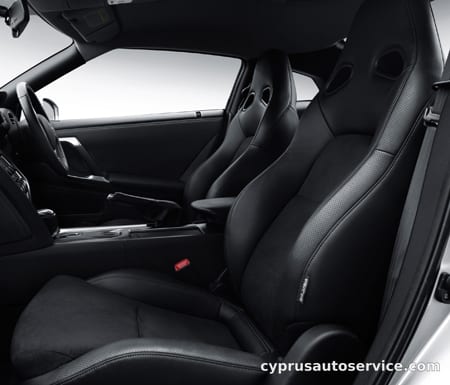 NISSAN GTR BASE GRADE