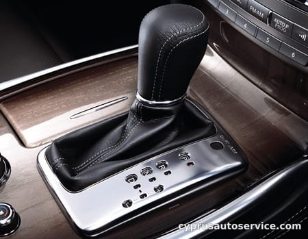 NISSAN FUGA 370VIP