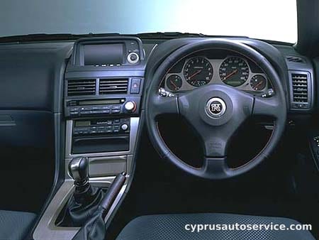 NISSAN SKYLINE GT-R