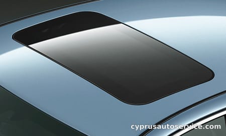 NISSAN SKYLINE 350GT FOUR HYBRID