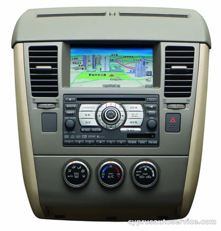 NISSAN TIIDA 15M