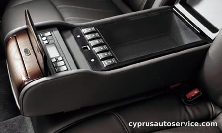 NISSAN CIMA HYBRID VIP G