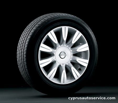 NISSAN CIMA 300G GRAND TOURING