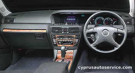 NISSAN GLORIA 300TX