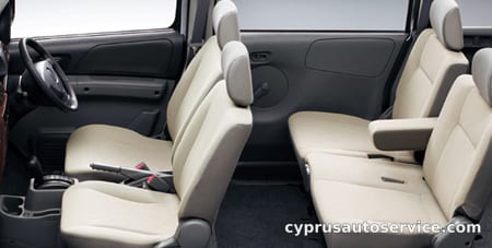 NISSAN CLIPPER RIO G FOUR