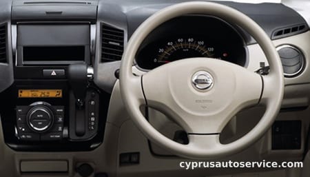 NISSAN ROOX G