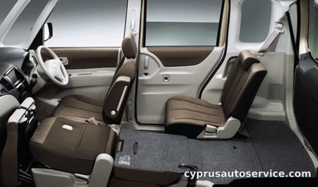 NISSAN ROOX G