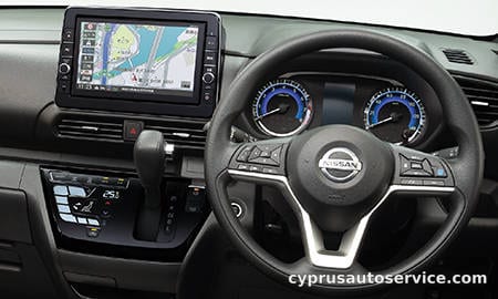 NISSAN ROOX S