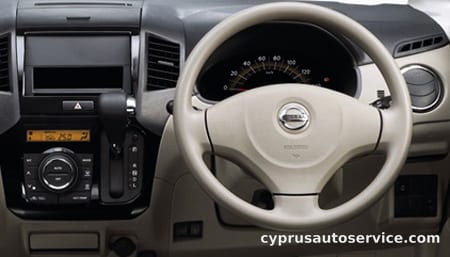 NISSAN ROOX G