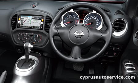 NISSAN JUKE 15RS