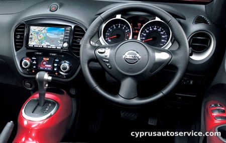 NISSAN JUKE 15RS