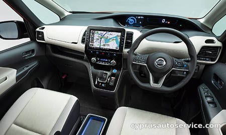NISSAN SERENA E-POWER HIGHWAY STAR G