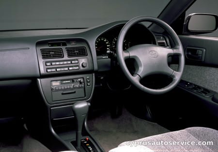 TOYOTA VISTA VX