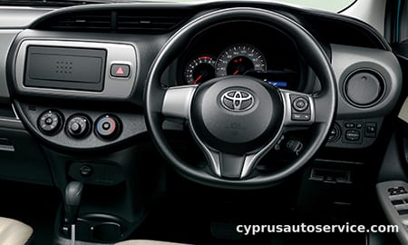 TOYOTA VITZ F