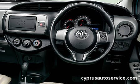 TOYOTA VITZ F