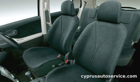 TOYOTA VITZ F