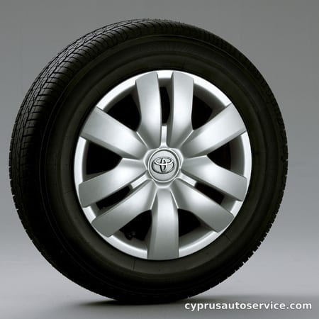 TOYOTA VITZ X