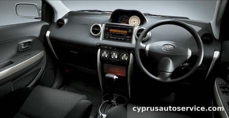 TOYOTA IST 1.3 F