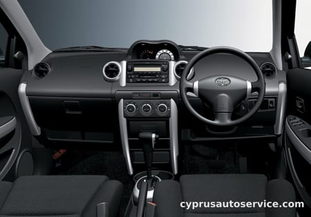 TOYOTA IST 1.3 F