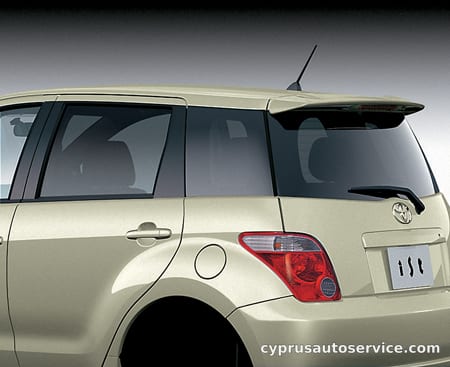 TOYOTA IST 1.3 F