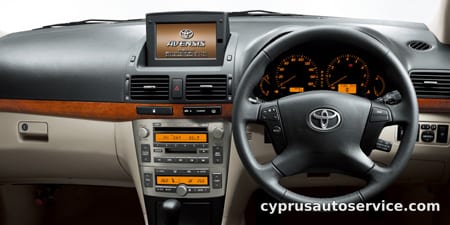 TOYOTA AVENSIS SEDAN Xi