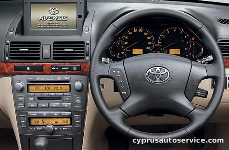 TOYOTA AVENSIS SEDAN Xi