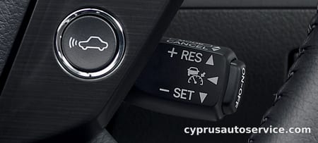 TOYOTA CROWN HYBRID BASE GRADE