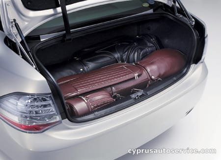 TOYOTA CROWN HYBRID BASE GRADE