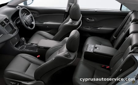 TOYOTA CROWN HYBRID BASE GRADE