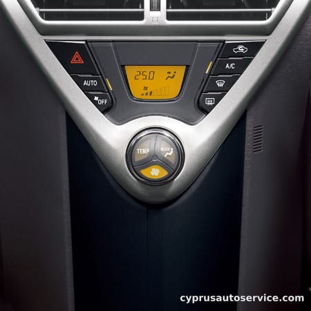 TOYOTA IQ100G