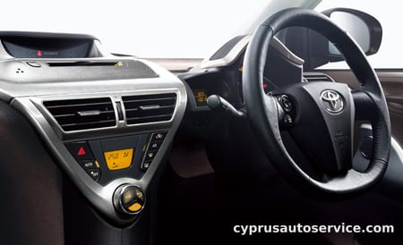 TOYOTA IQ100G