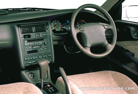 TOYOTA CORONA EX-SALOON