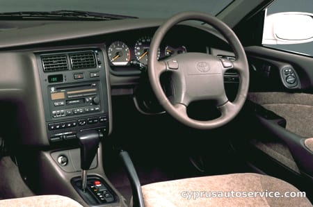 TOYOTA CORONA EX-SALOON
