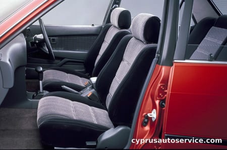 TOYOTA CARINA JEUNE