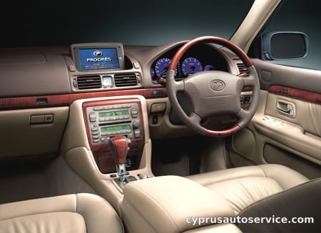 TOYOTA PROGRES NC250 FOUR