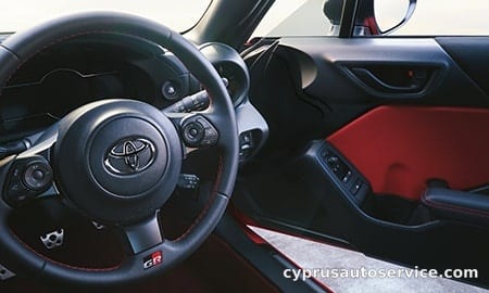 TOYOTA GR86 RZ