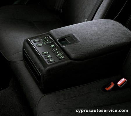 TOYOTA CROWN MAJESTA A TYPE
