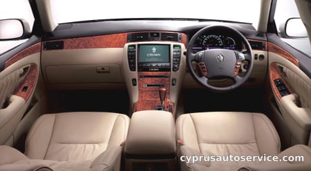 TOYOTA CROWN ROYAL SALOON G