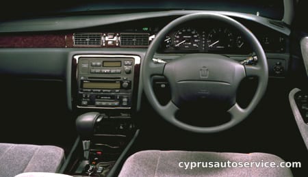 TOYOTA CROWN ROYAL SALOON G