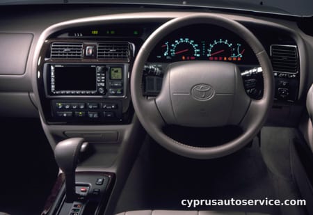 TOYOTA AVALON 3.0