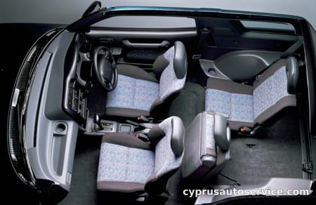 TOYOTA RAV4J J