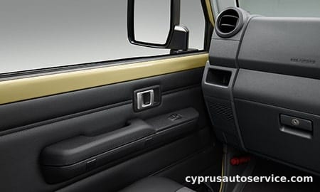 TOYOTA LAND CRUISER 70 AX