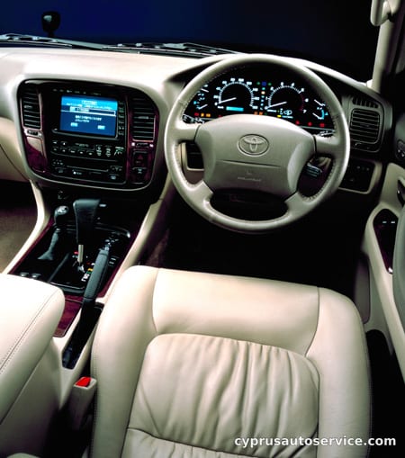 TOYOTA LAND CRUISER 100 CYGNUS