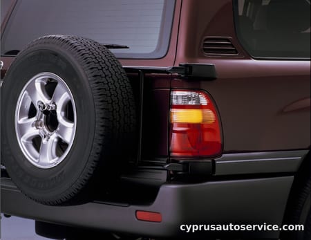 TOYOTA LAND CRUISER 100 VX
