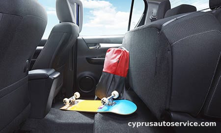 TOYOTA HILUX X
