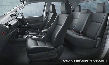 TOYOTA HILUX X