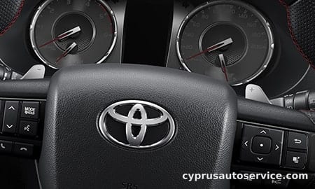 TOYOTA HILUX Z GR