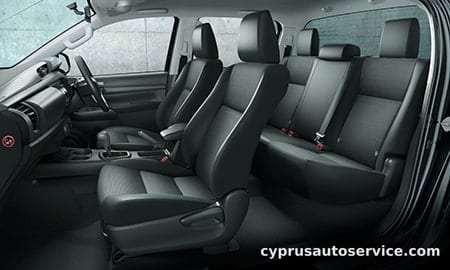 TOYOTA HILUX X